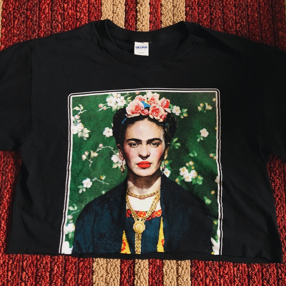 Cropped Frida Khalo🎨